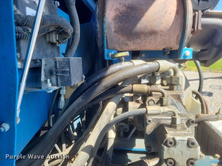 image for item DR4774 2005 Genie S-45 boom lift