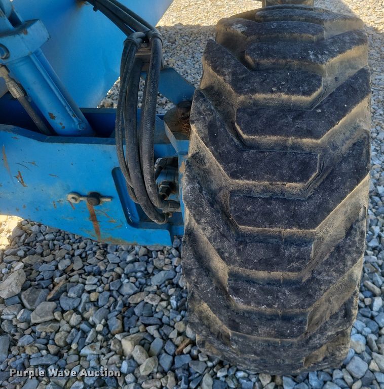 image for item DR4774 2005 Genie S-45 boom lift