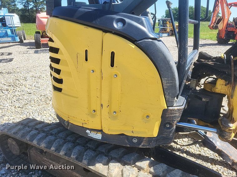 image for item DR4776 2018 Yanmar VIO35-6A mini excavator