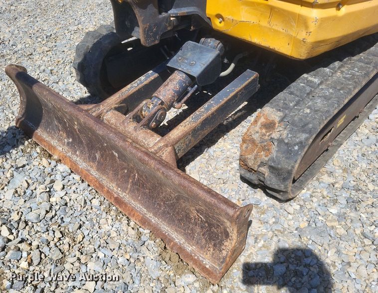 image for item DR4777 2020 Kato 25V4-F mini excavator