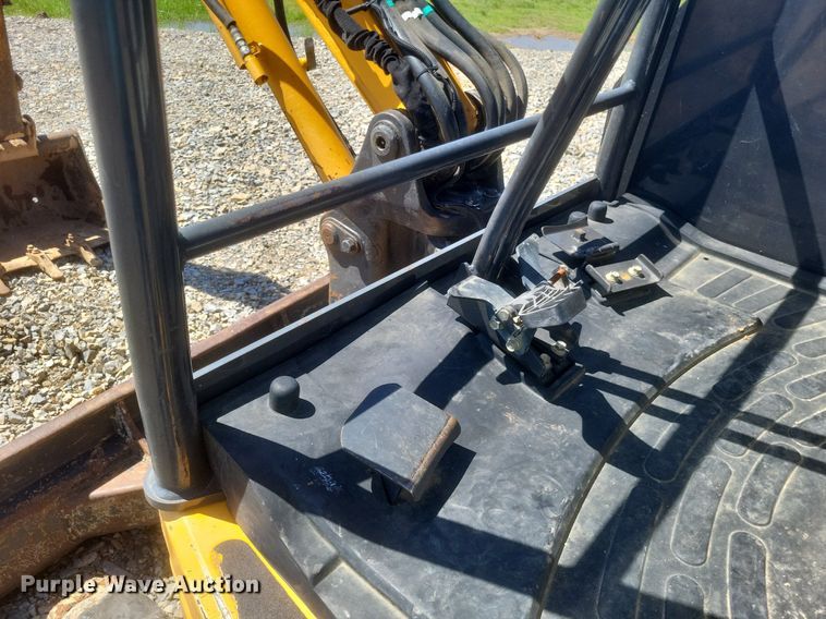 image for item DR4777 2020 Kato 25V4-F mini excavator