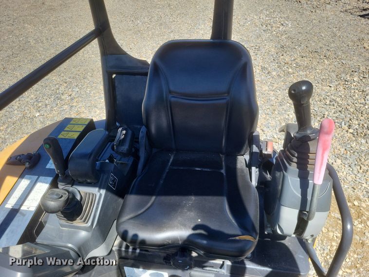 image for item DR4777 2020 Kato 25V4-F mini excavator