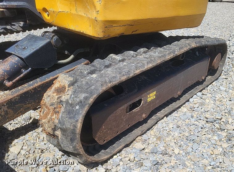 image for item DR4777 2020 Kato 25V4-F mini excavator