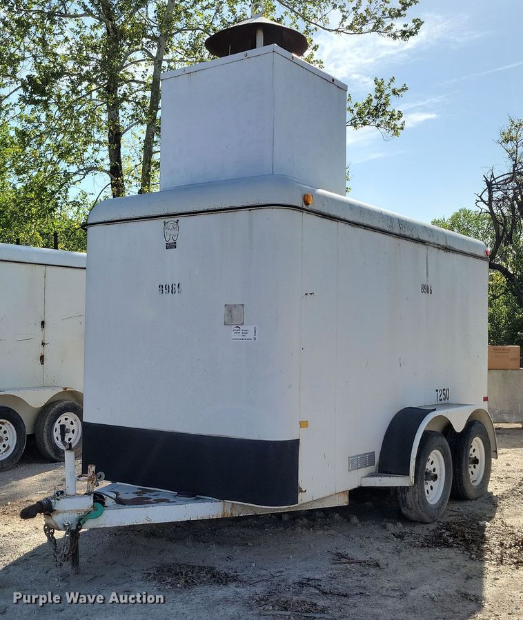 image for item DR8023 2001 W-W enclosed cargo trailer