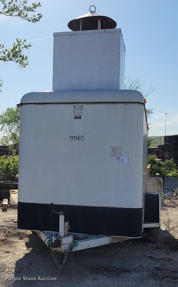 image for item DR8023 2001 W-W enclosed cargo trailer