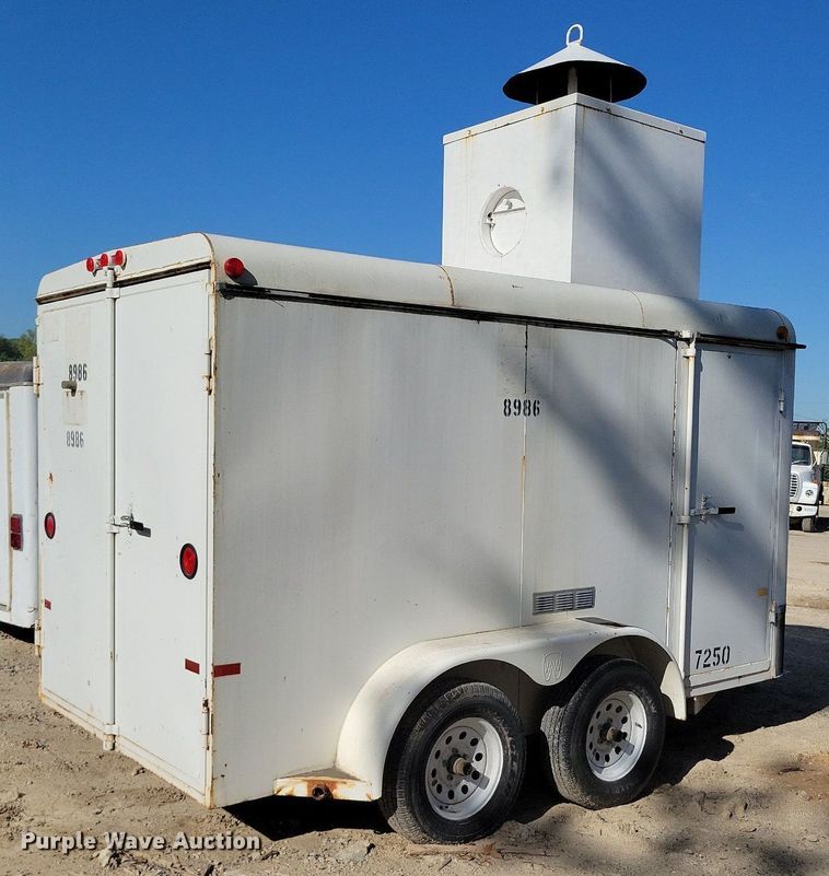 image for item DR8023 2001 W-W enclosed cargo trailer