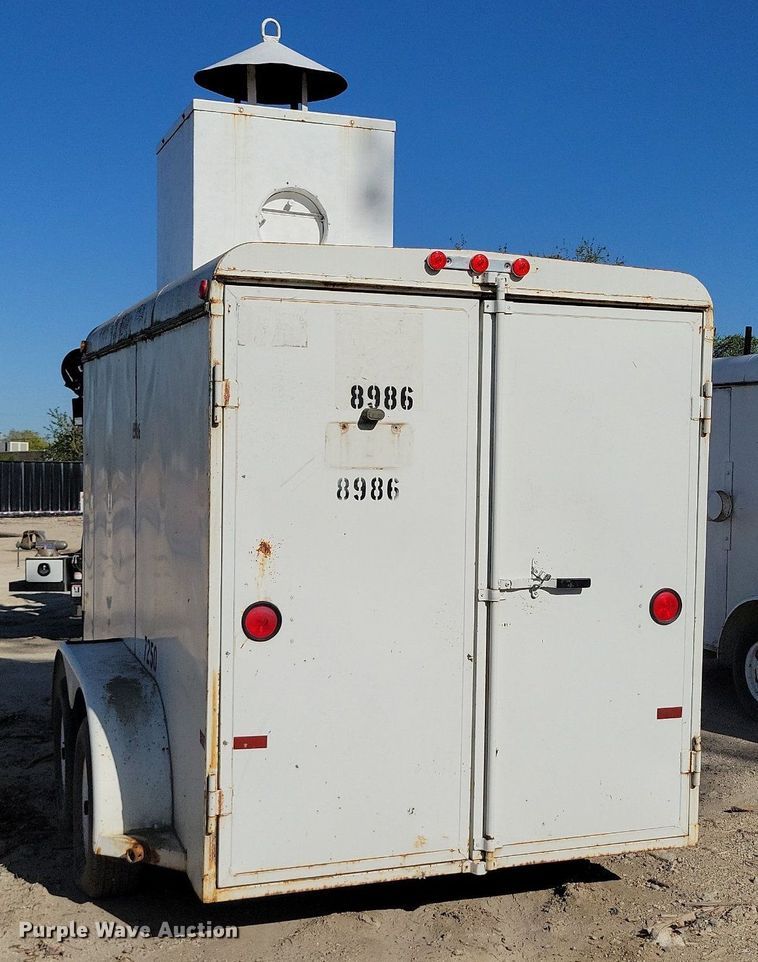 image for item DR8023 2001 W-W enclosed cargo trailer