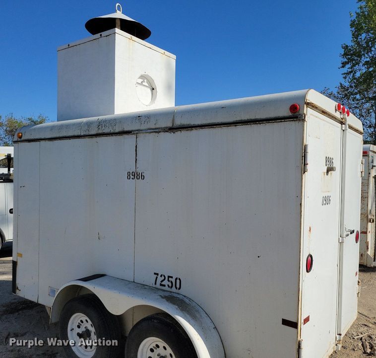 image for item DR8023 2001 W-W enclosed cargo trailer