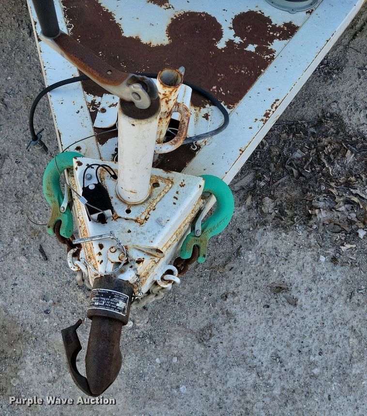 image for item DR8023 2001 W-W enclosed cargo trailer