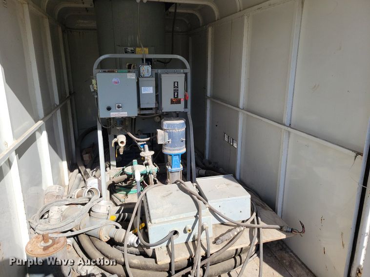 image for item DR8023 2001 W-W enclosed cargo trailer