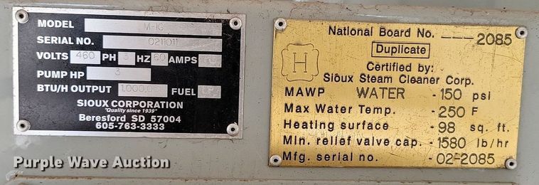 image for item DR8023 2001 W-W enclosed cargo trailer