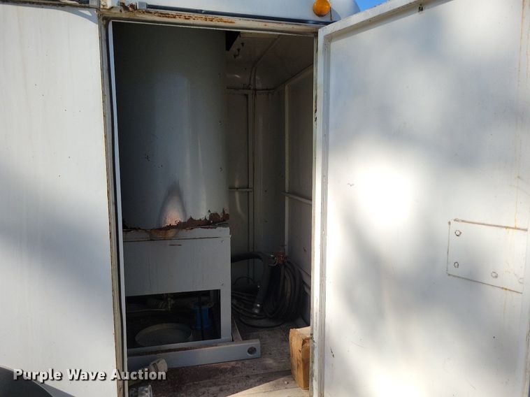 image for item DR8023 2001 W-W enclosed cargo trailer