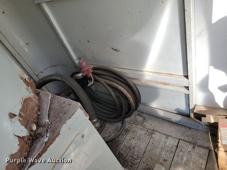 image for item DR8023 2001 W-W enclosed cargo trailer