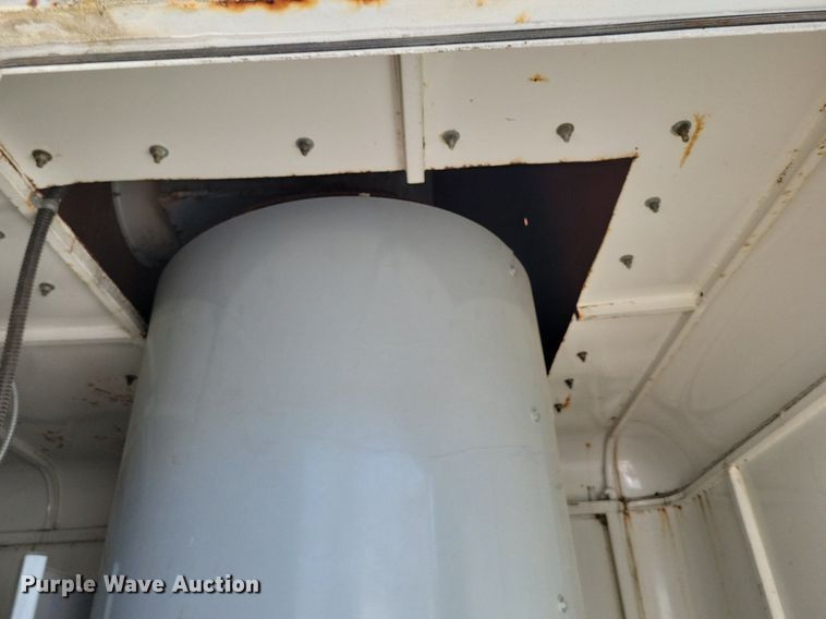 image for item DR8023 2001 W-W enclosed cargo trailer