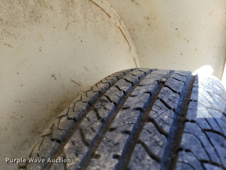 image for item DR8023 2001 W-W enclosed cargo trailer