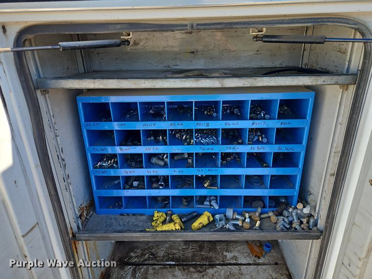 image for item DR8589 2006 GMC C5500 utility / service truck