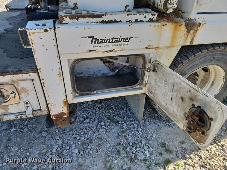 image for item DR8589 2006 GMC C5500 utility / service truck