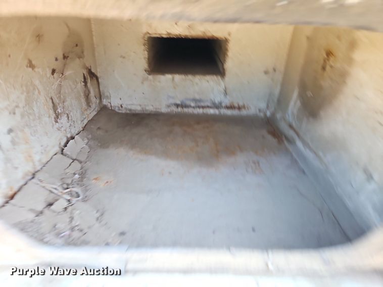 image for item DR8589 2006 GMC C5500 utility / service truck