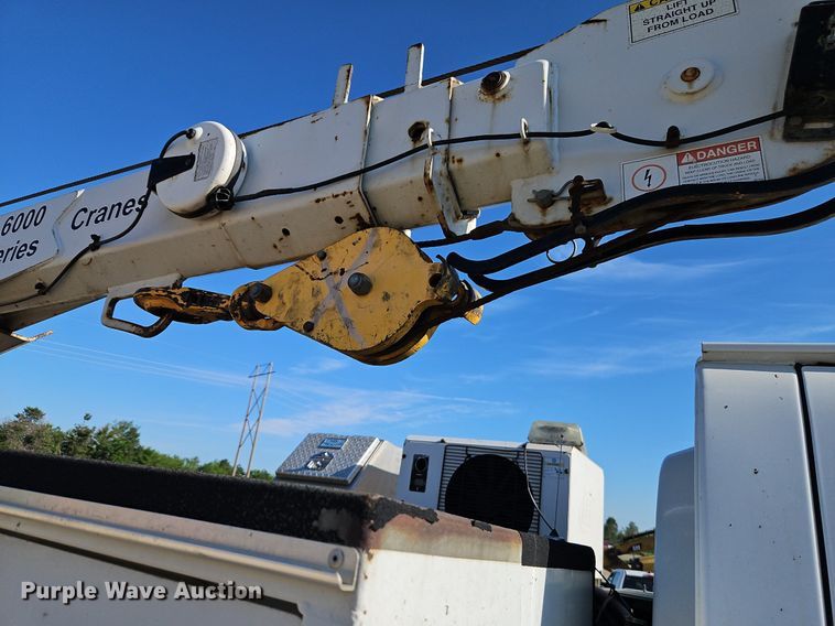 image for item DR8589 2006 GMC C5500 utility / service truck