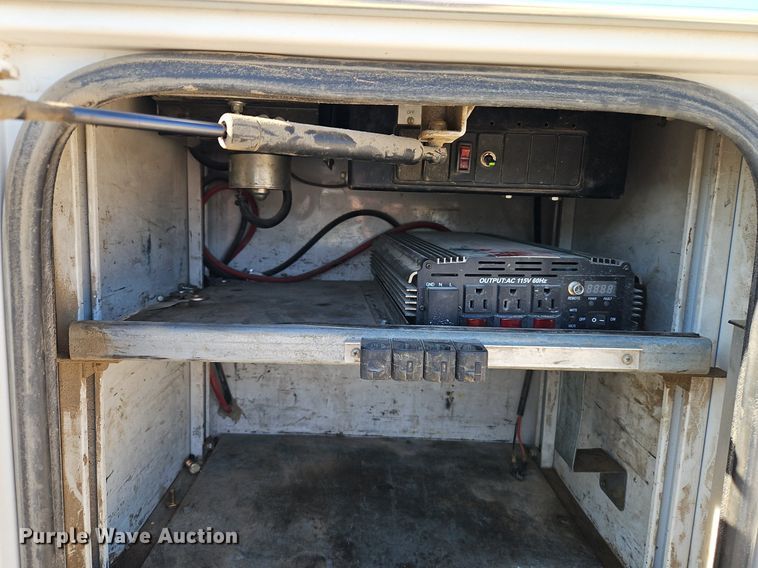 image for item DR8589 2006 GMC C5500 utility / service truck