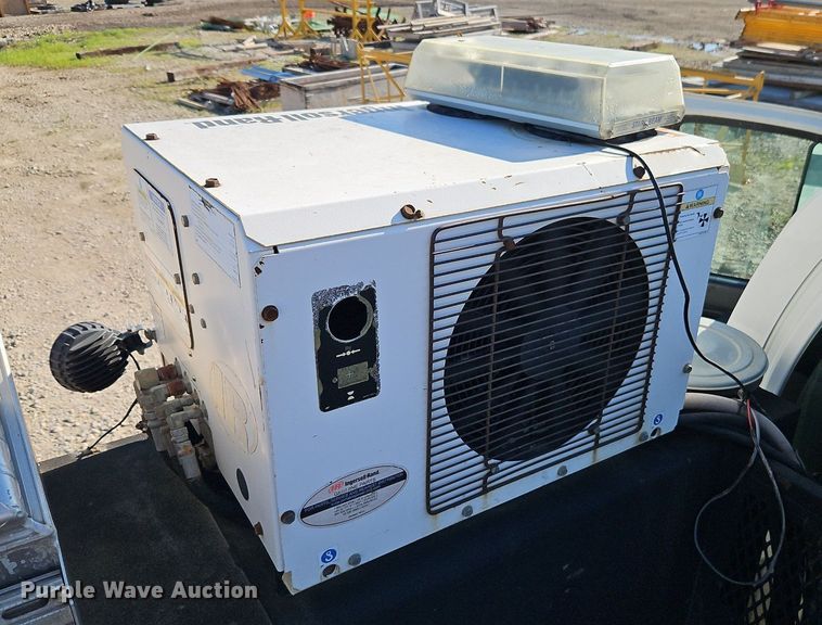 image for item DR8589 2006 GMC C5500 utility / service truck