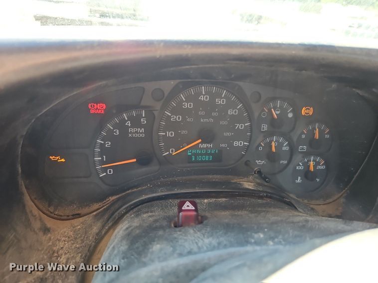 image for item DR8589 2006 GMC C5500 utility / service truck