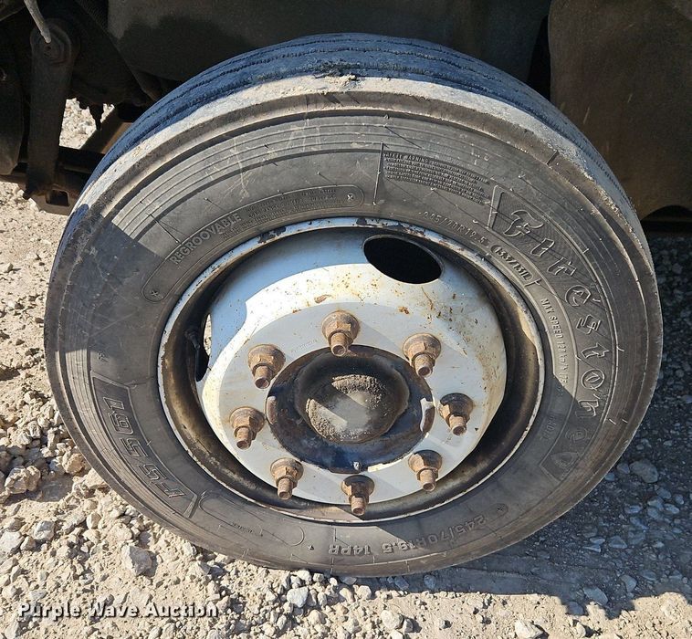 image for item DR8589 2006 GMC C5500 utility / service truck