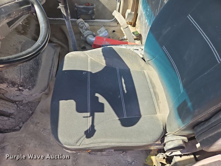 image for item DR8590 2000 Sterling  A9500 water truck