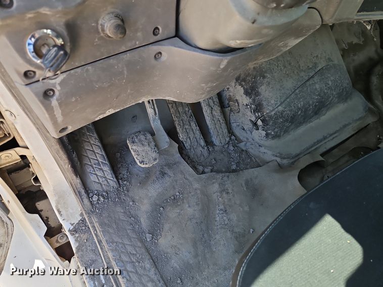 image for item DR8590 2000 Sterling  A9500 water truck