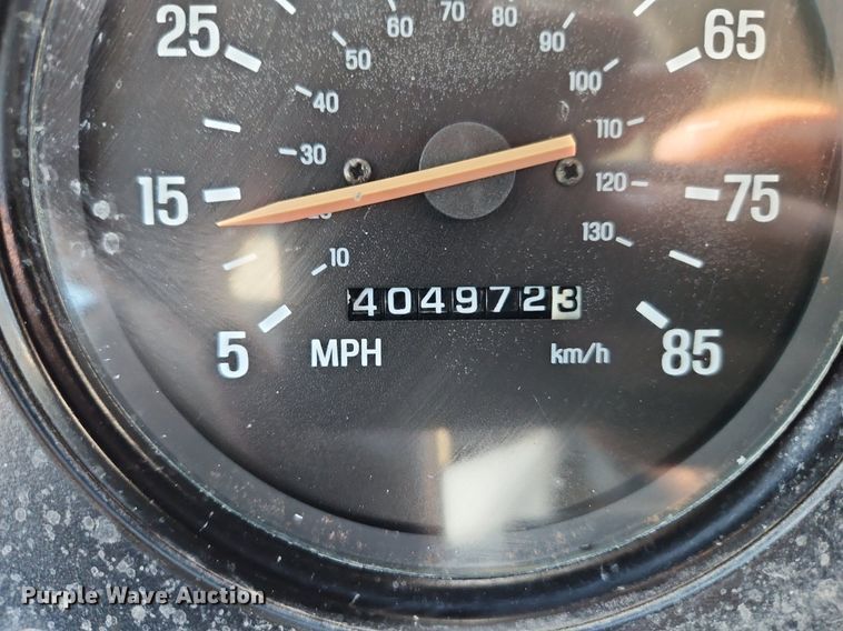 image for item DR8590 2000 Sterling  A9500 water truck