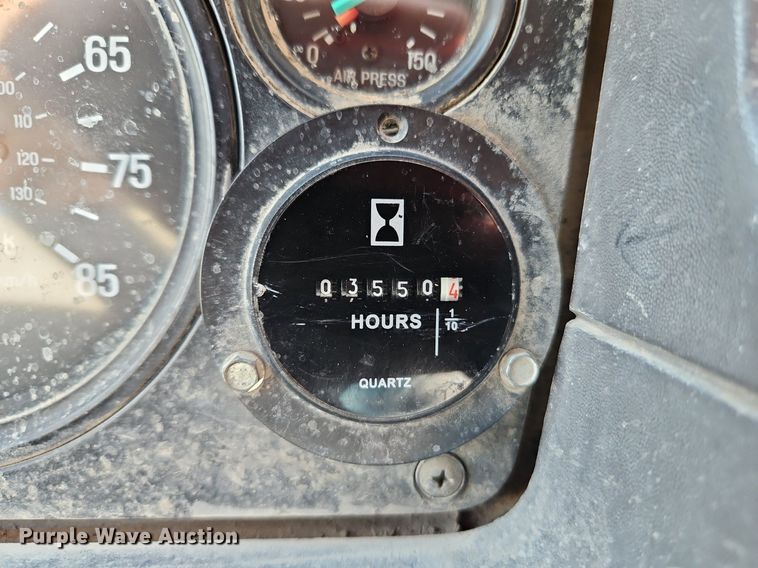 image for item DR8590 2000 Sterling  A9500 water truck