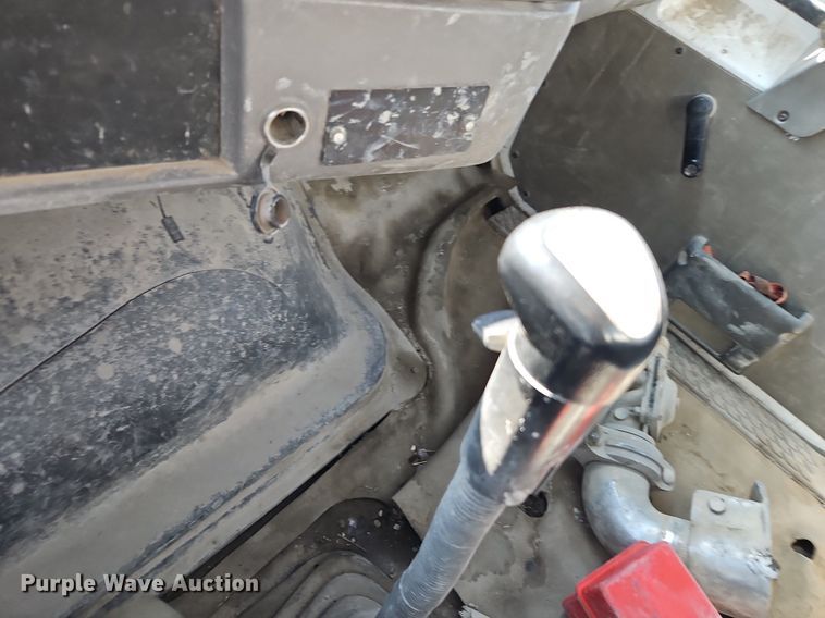 image for item DR8590 2000 Sterling  A9500 water truck