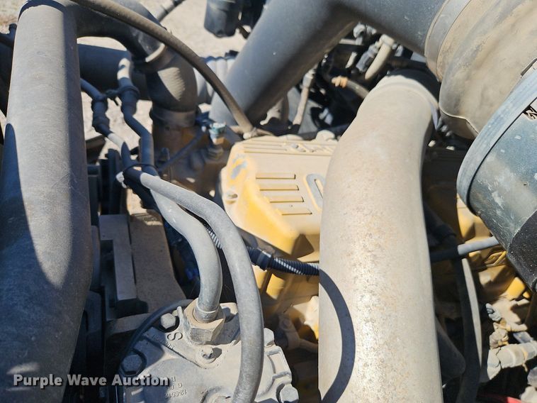 image for item DR8590 2000 Sterling  A9500 water truck