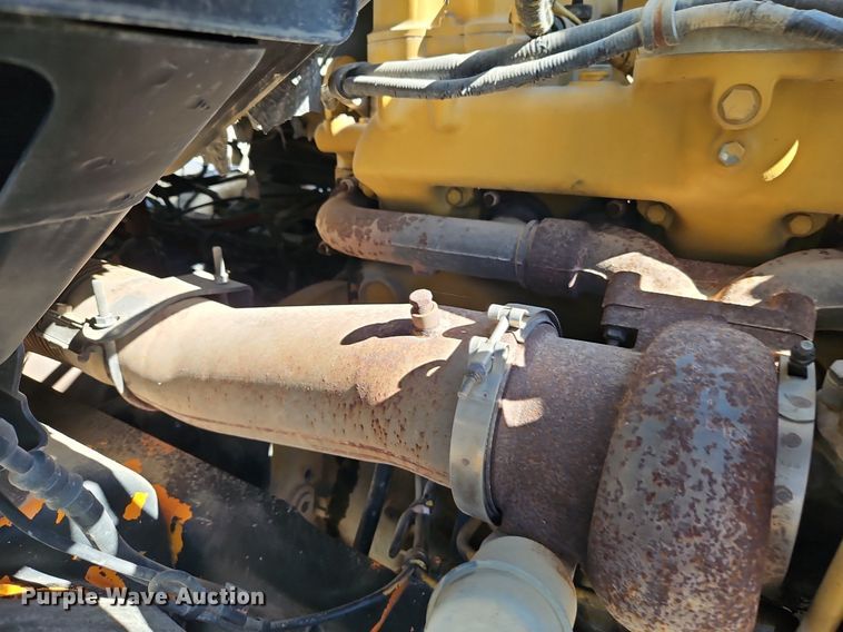 image for item DR8590 2000 Sterling  A9500 water truck