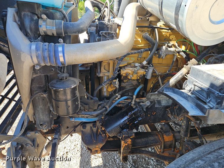 image for item DR8590 2000 Sterling  A9500 water truck