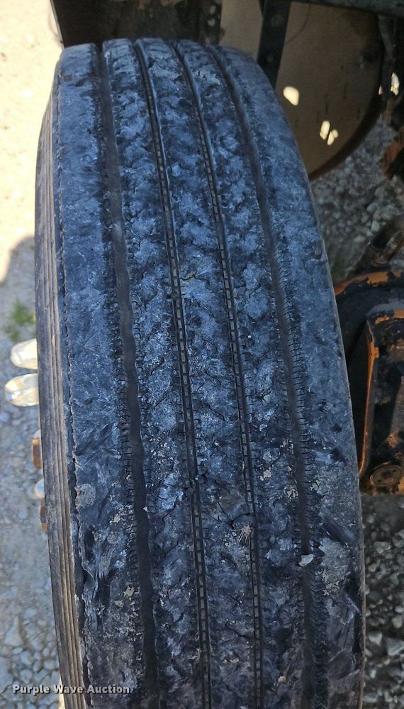 image for item DR8590 2000 Sterling  A9500 water truck