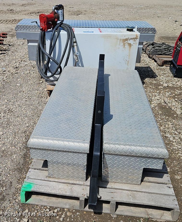 image for item DR8594 Weather Guard fuel tank