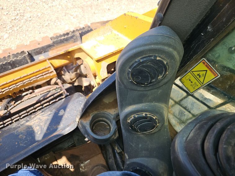 image for item DR8597 2019 Caterpillar  299D2 tracked skid steer loader