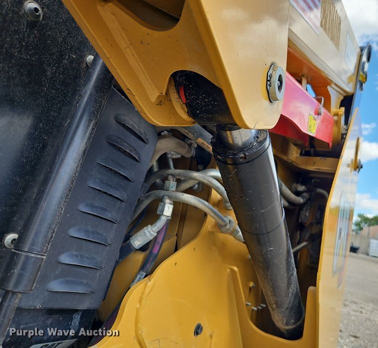 image for item DR8598 2021 Caterpillar  299D3 tracked skid steer loader