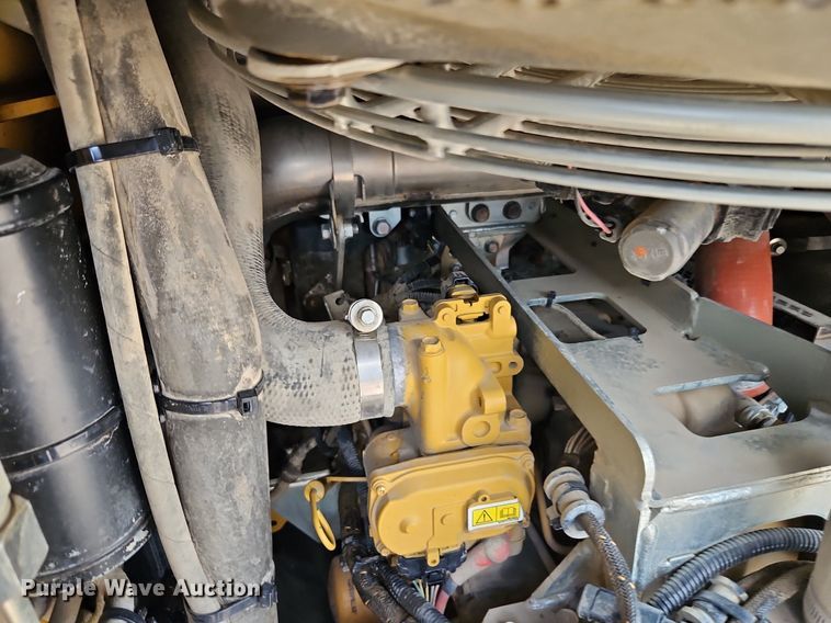 image for item DR8598 2021 Caterpillar  299D3 tracked skid steer loader