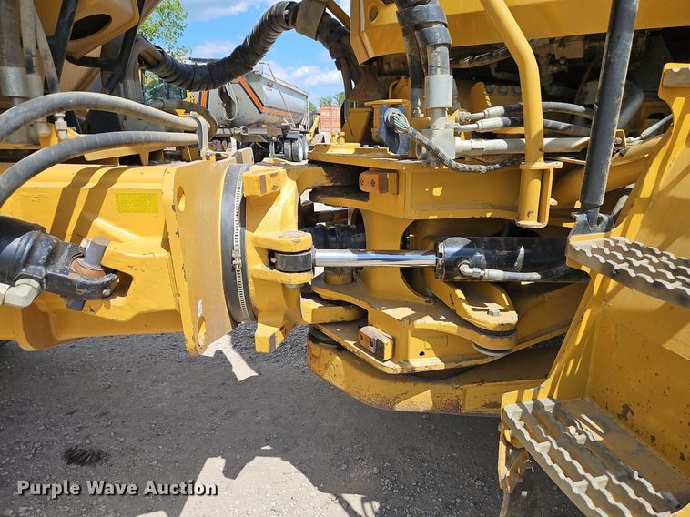 image for item DR8600 2013 Caterpillar  740B haul truck