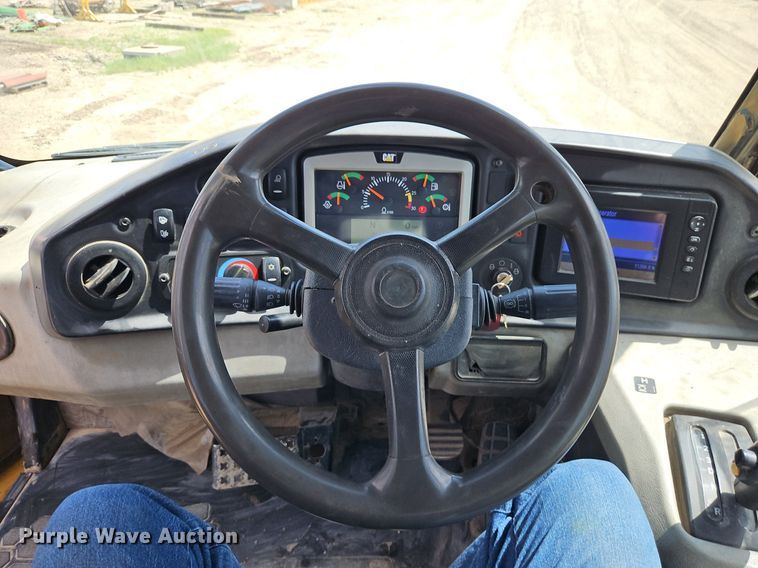 image for item DR8600 2013 Caterpillar  740B haul truck