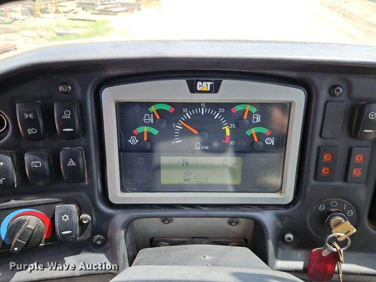 image for item DR8600 2013 Caterpillar  740B haul truck
