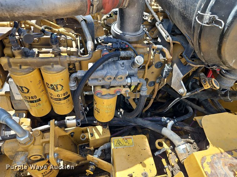 image for item DR8600 2013 Caterpillar  740B haul truck