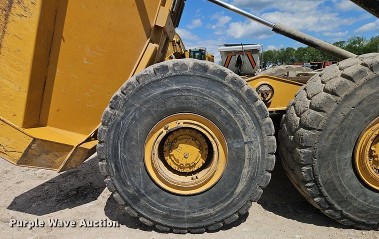 image for item DR8600 2013 Caterpillar  740B haul truck