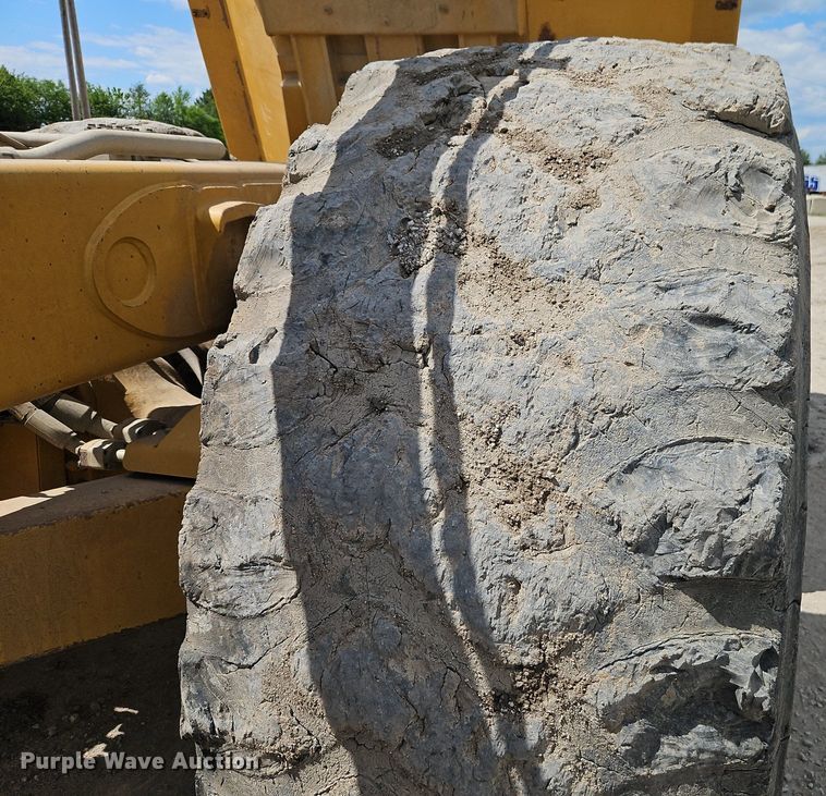 image for item DR8600 2013 Caterpillar  740B haul truck