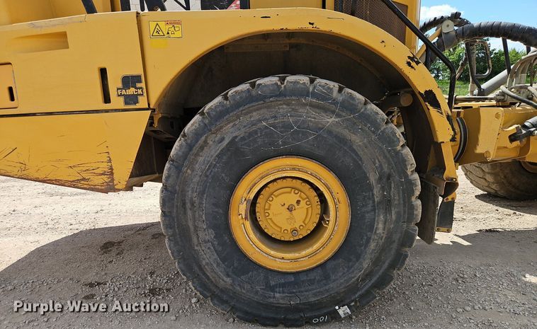 image for item DR8600 2013 Caterpillar  740B haul truck