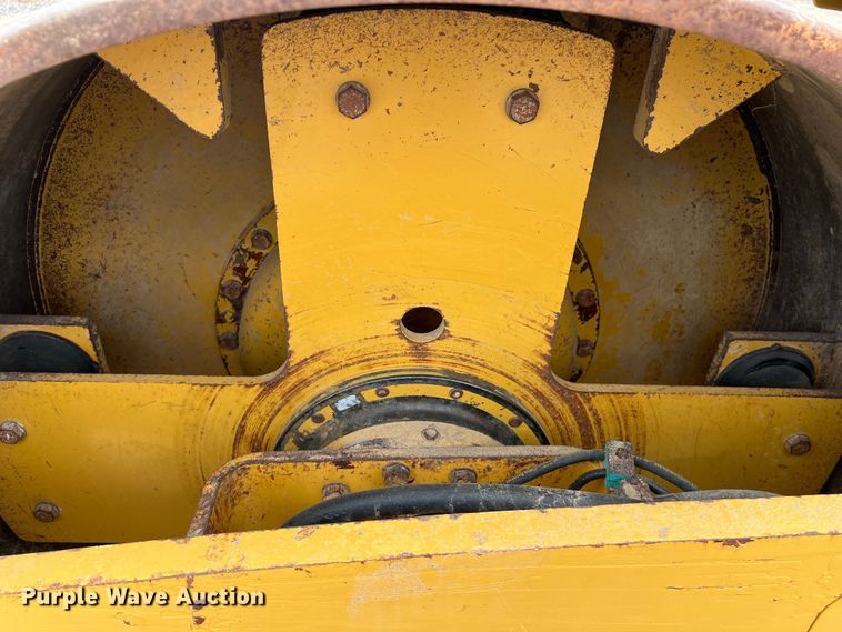 image for item DS2946 2008 Caterpillar CS56 single drum vibratory roller