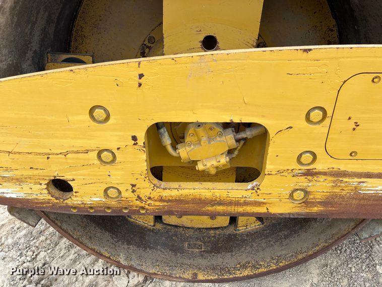 image for item DS2946 2008 Caterpillar CS56 single drum vibratory roller