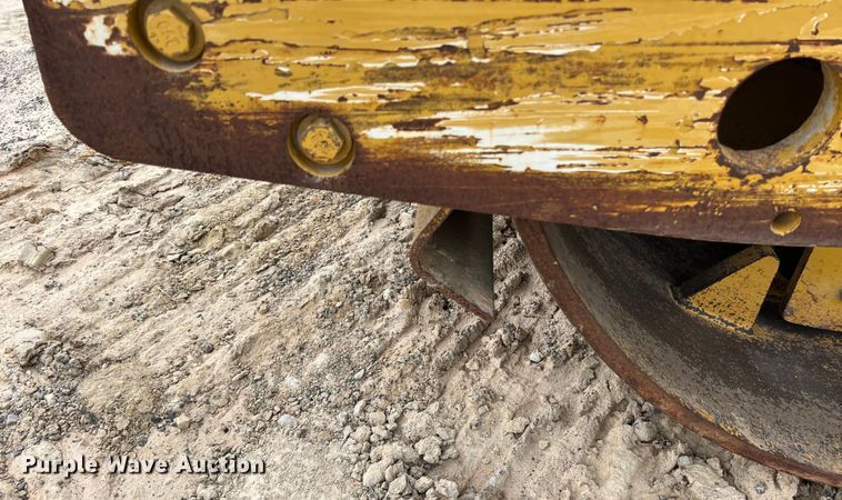 image for item DS2946 2008 Caterpillar CS56 single drum vibratory roller